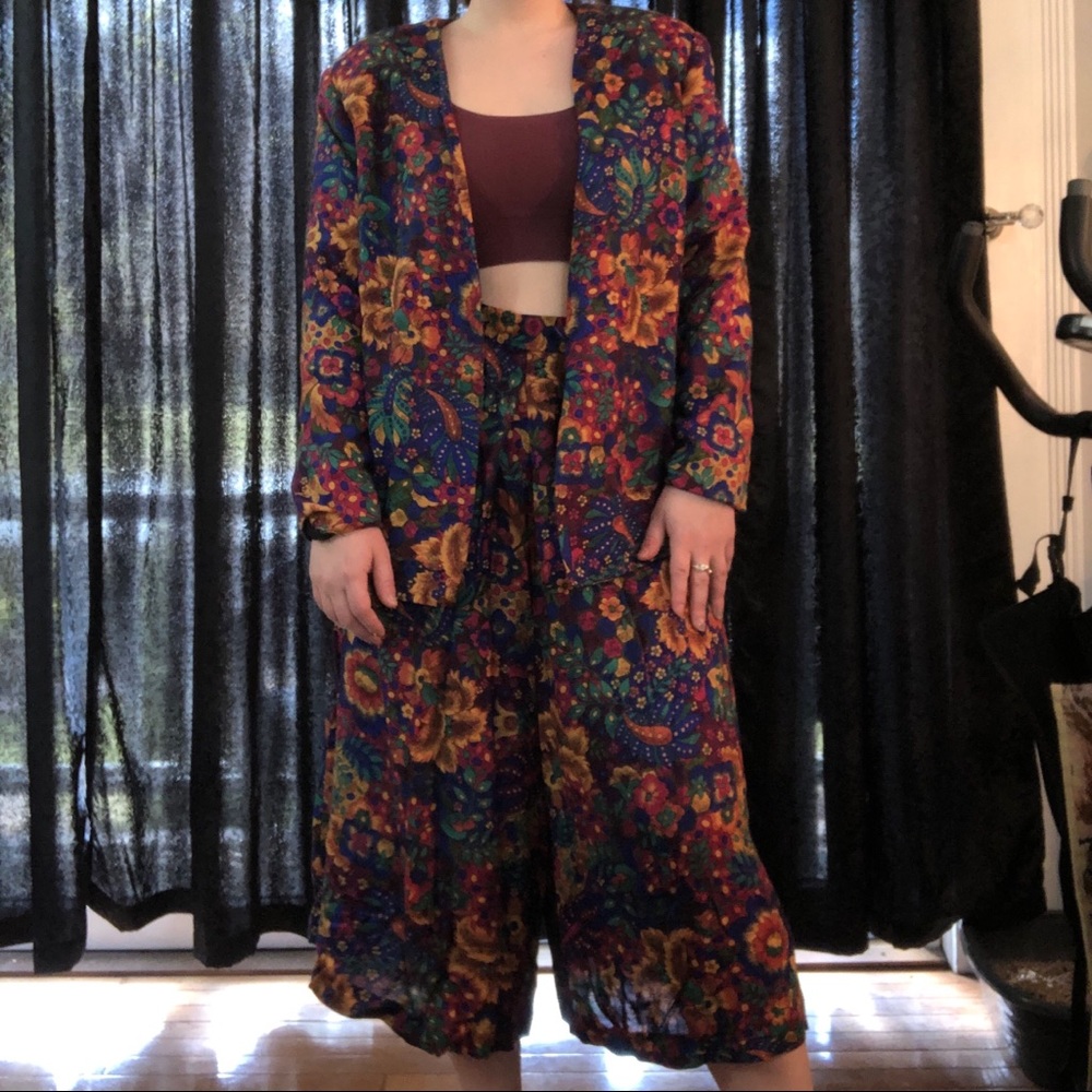 Vintage Floral Xtrovert Blazer 2 Pc Suit Set